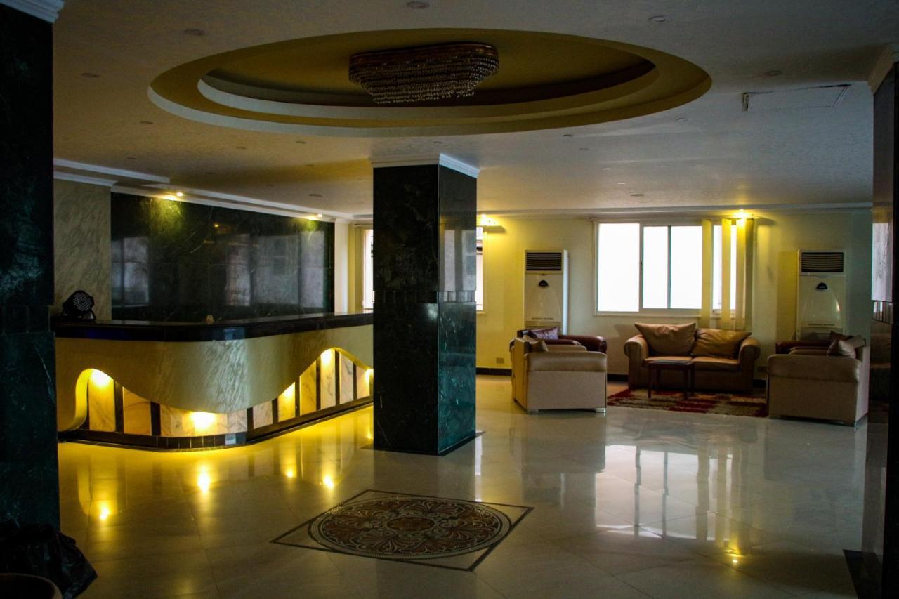 Boulevard Apartment Hotel Gurdaka Kültér fotó